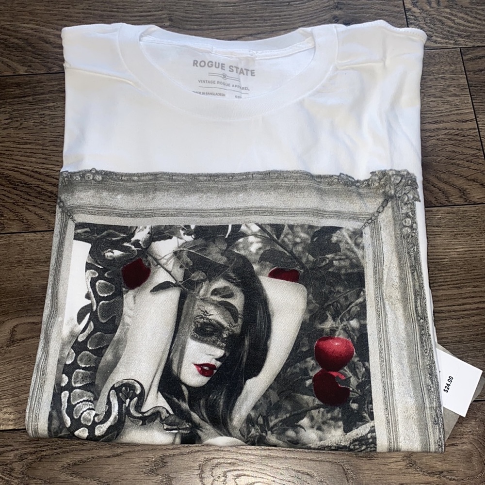 Vintage graphic design t shirt